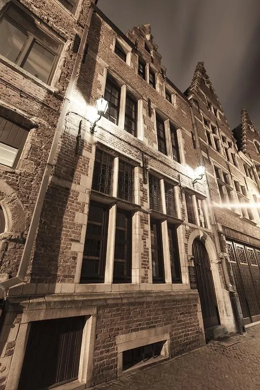 B&B Bedstarline Anvers 0*,