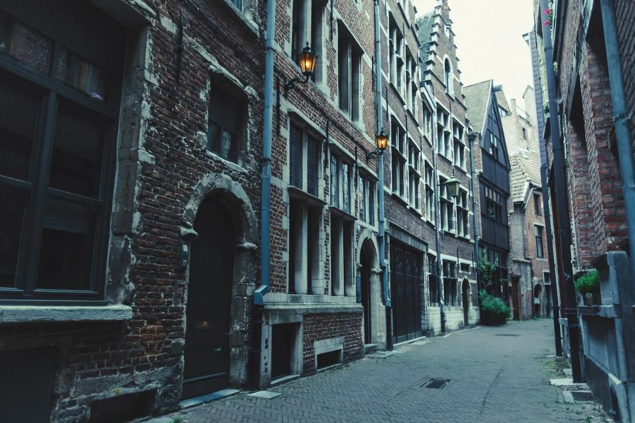 B&B Bedstarline Antwerp Belgium